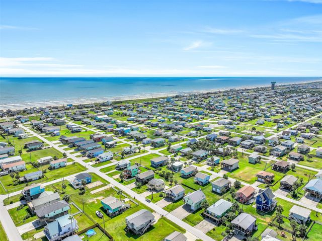 4018 Reeves Drive, Galveston, TX 77554