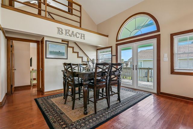 4018 Reeves Drive, Galveston, TX 77554