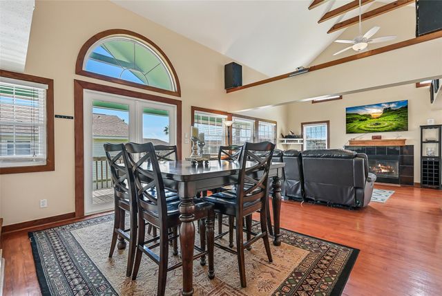 4018 Reeves Drive, Galveston, TX 77554
