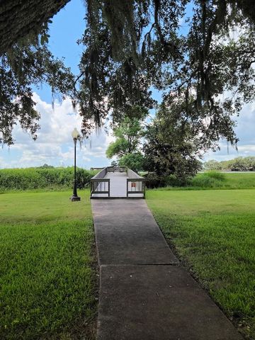 Lot 16 Wrangler Bend, Angleton, TX 77515