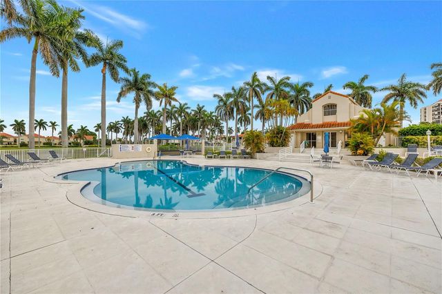6100 BAHIA DEL MAR CIRCLE 205, St Petersburg, FL 33715