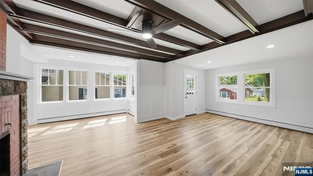 4 Merrie Trail, Denville Township, NJ 07834