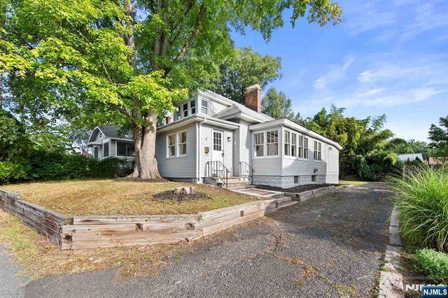 4 Merrie Trail, Denville Township, NJ 07834