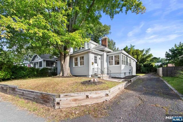 4 Merrie Trail, Denville Township, NJ 07834