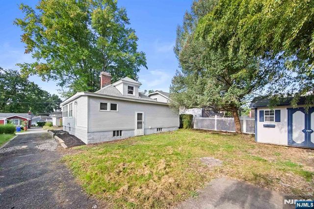4 Merrie Trail, Denville Township, NJ 07834
