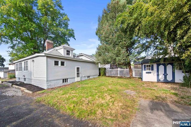 4 Merrie Trail, Denville Township, NJ 07834