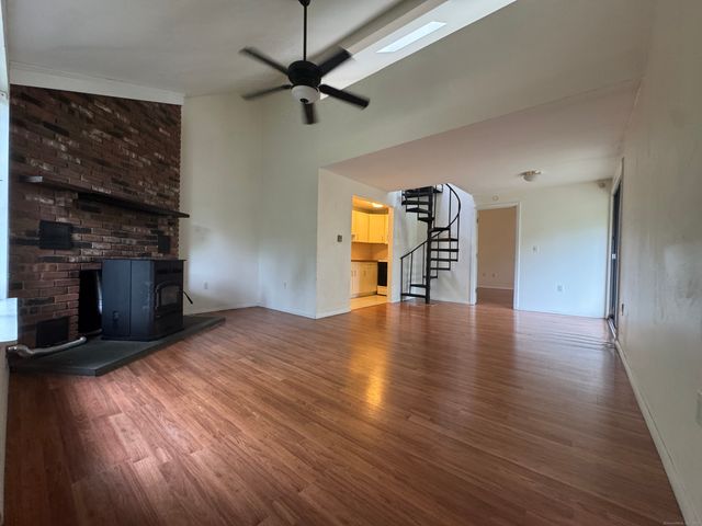 66 Mohawk Trail 66, Guilford, CT 06437