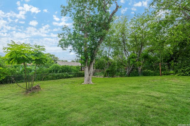 2310 BURNET ST, San Antonio, TX 78202