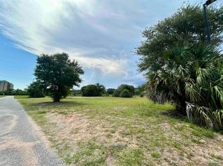 10104 Nelle Ave, Pensacola, FL 32507