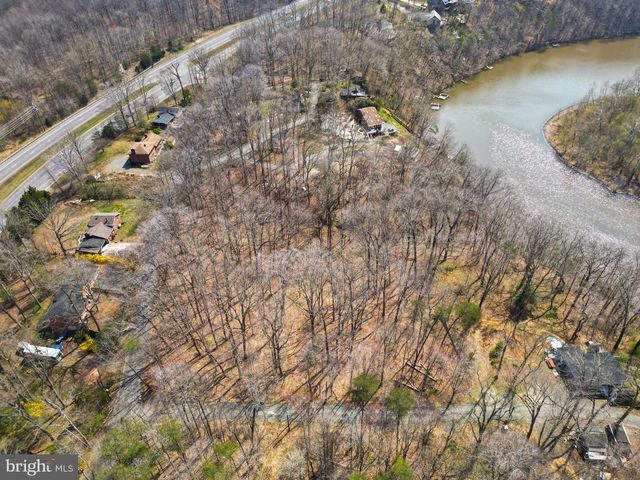 11720 OLYMPIC DR, Manassas, VA 20112