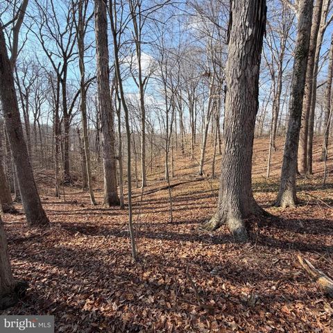 11720 OLYMPIC DR, Manassas, VA 20112