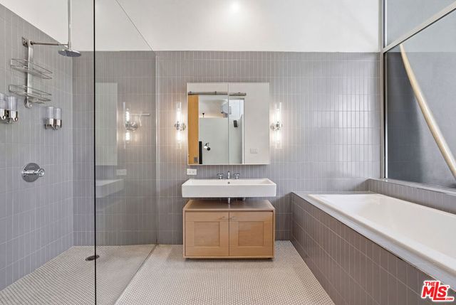 4080 Glencoe Avenue 317, Marina Del Rey, CA 90292