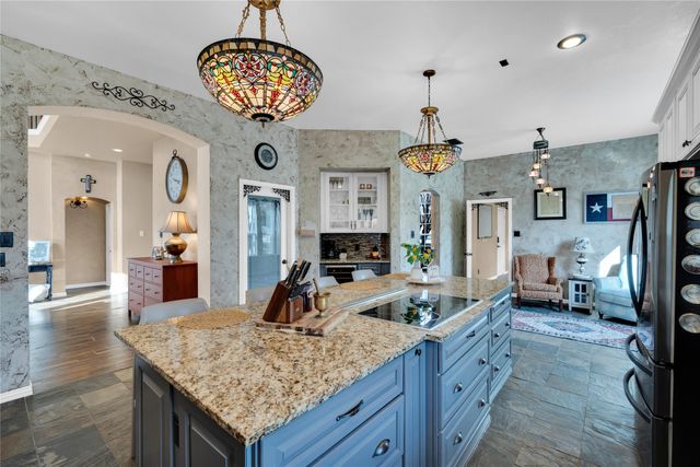 6777 Island Drive, Grand Prairie, TX 75054