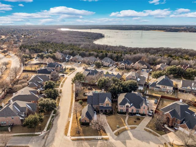 6777 Island Drive, Grand Prairie, TX 75054