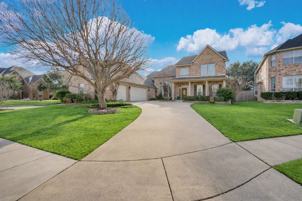 6777 Island Drive, Grand Prairie, TX 75054