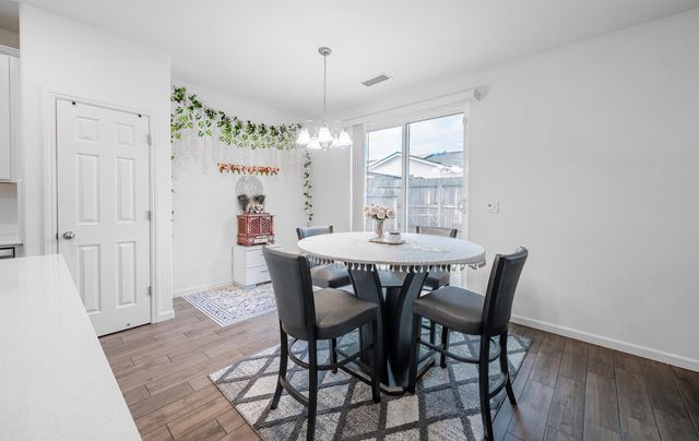 6552 E Huffman Avenue, Fresno, CA 93727