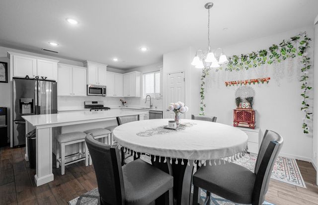 6552 E Huffman Avenue, Fresno, CA 93727