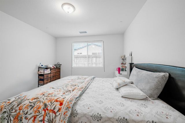 6552 E Huffman Avenue, Fresno, CA 93727