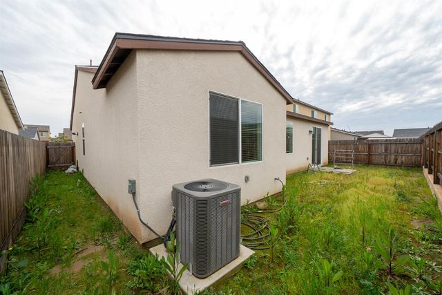 6552 E Huffman Avenue, Fresno, CA 93727