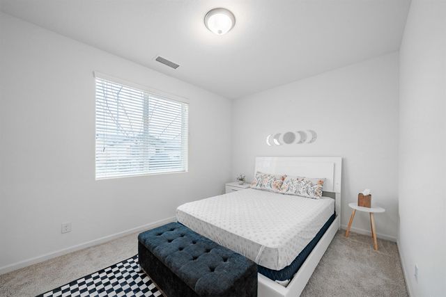 6552 E Huffman Avenue, Fresno, CA 93727