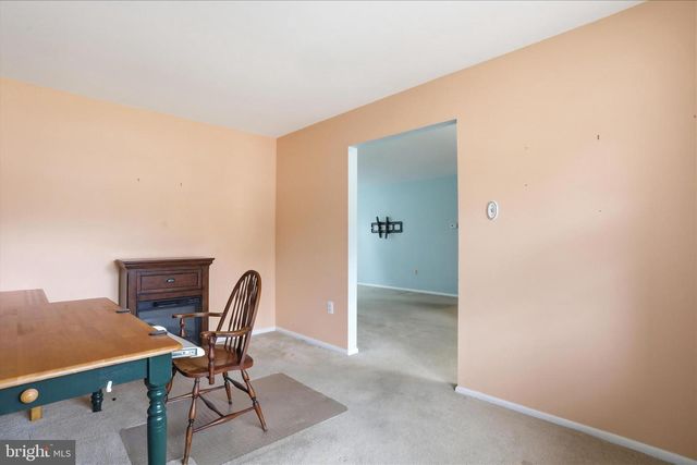 5661 CRABAPPLE DR, Frederick, MD 21703