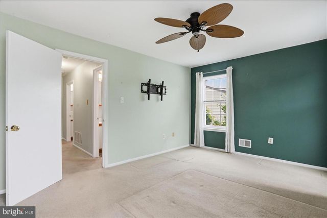 5661 CRABAPPLE DR, Frederick, MD 21703
