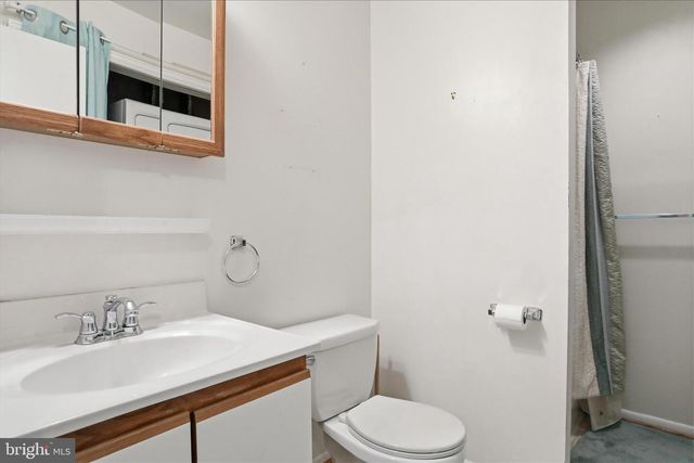 5661 CRABAPPLE DR, Frederick, MD 21703
