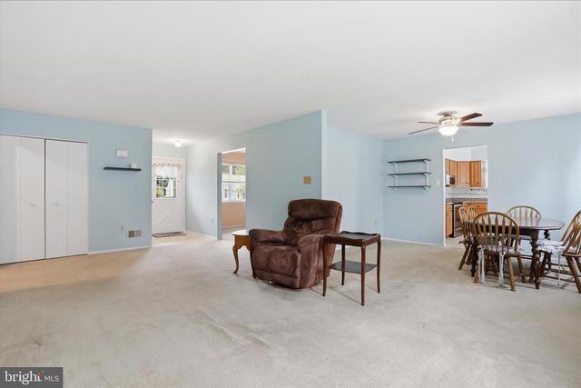 5661 CRABAPPLE DR, Frederick, MD 21703