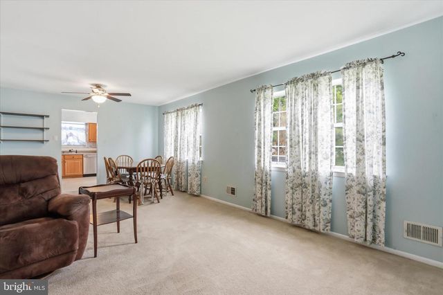 5661 CRABAPPLE DR, Frederick, MD 21703