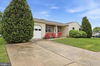 5661 CRABAPPLE DR, Frederick, MD 21703
