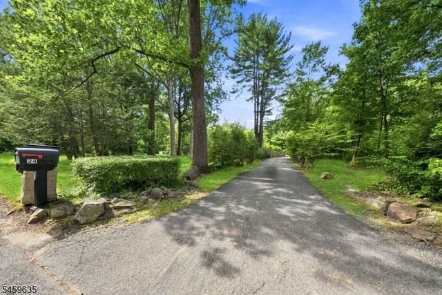 26 Cooper Ln, Chester Twp., NJ 07930