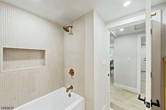 26 Cooper Ln, Chester Twp., NJ 07930