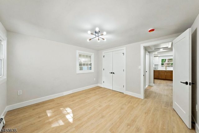 26 Cooper Ln, Chester Twp., NJ 07930