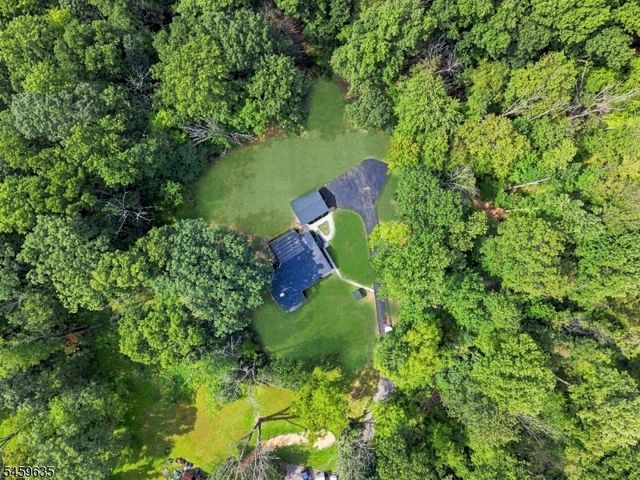 26 Cooper Ln, Chester Twp., NJ 07930