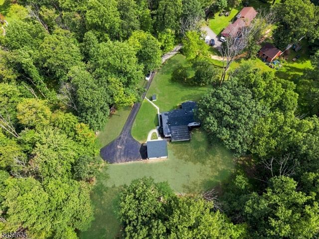 26 Cooper Ln, Chester Twp., NJ 07930