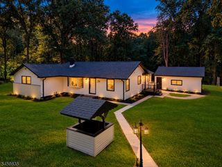 26 Cooper Ln, Chester Twp., NJ 07930