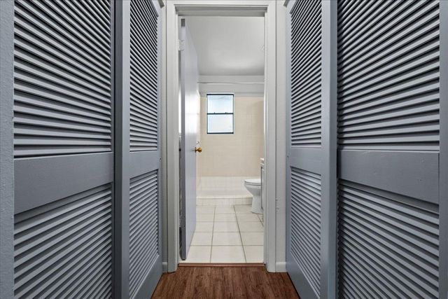 1129 W San Antonio ST, Lockhart, TX 78644