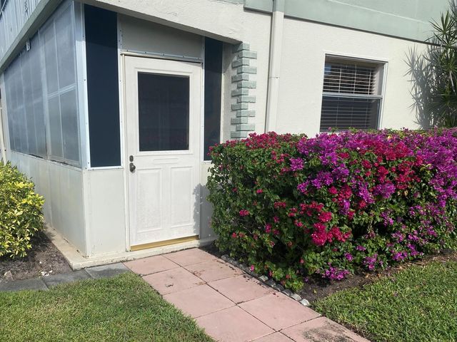64 Flanders B 64, Delray Beach, FL 33484