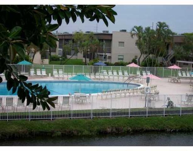 64 Flanders B 64, Delray Beach, FL 33484