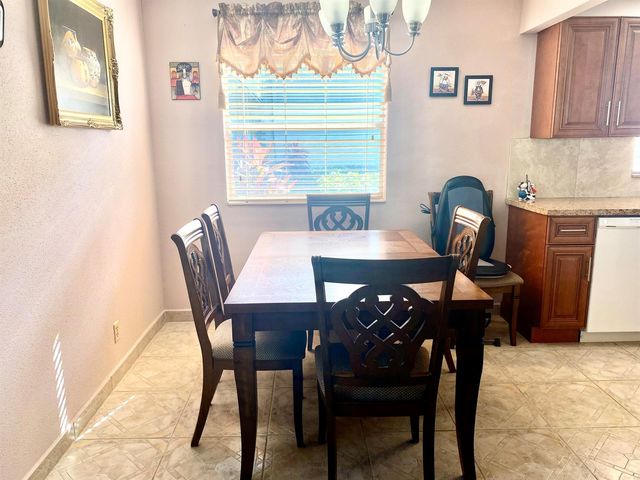 64 Flanders B 64, Delray Beach, FL 33484