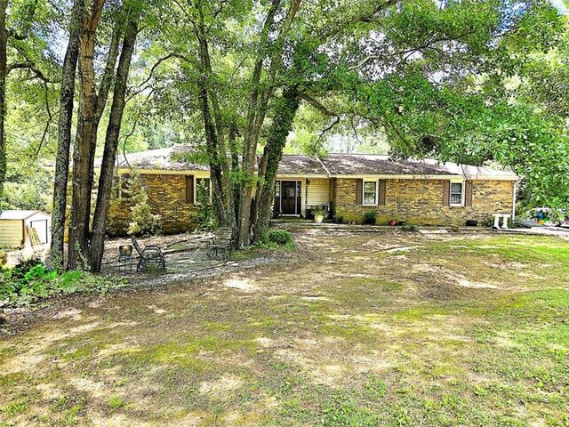 11O HEARTHSTONE Drive, Stockbridge, GA 30281