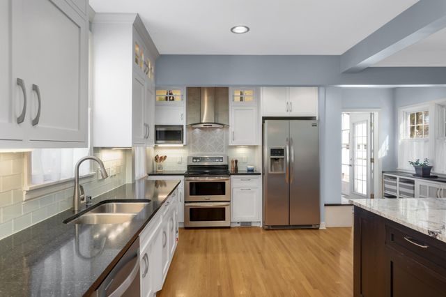 3913 Kipling Avenue, Saint Louis Park, MN 55416