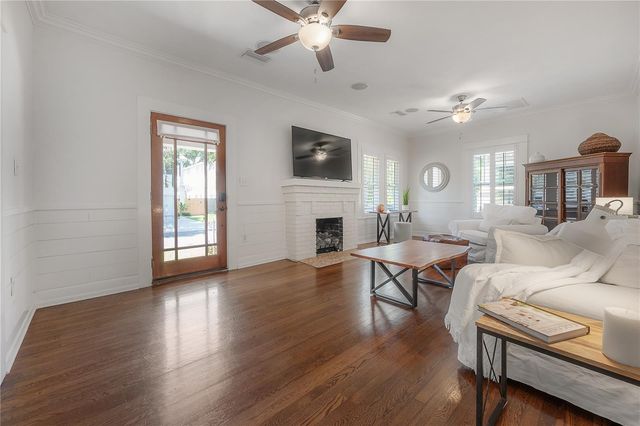 3001 W SAN JOSE STREET, Tampa, FL 33629