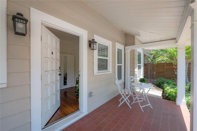 3001 W SAN JOSE STREET, Tampa, FL 33629