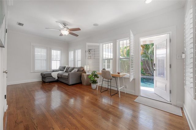 3001 W SAN JOSE STREET, Tampa, FL 33629