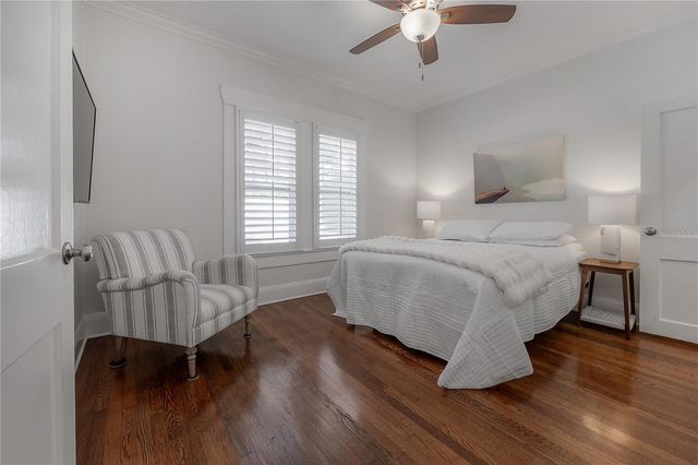3001 W SAN JOSE STREET, Tampa, FL 33629