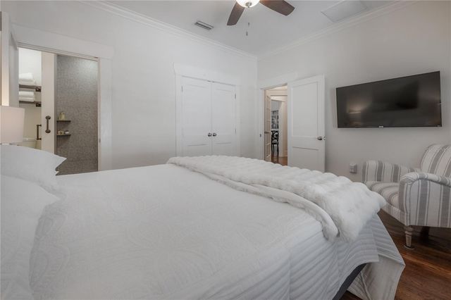 3001 W SAN JOSE STREET, Tampa, FL 33629