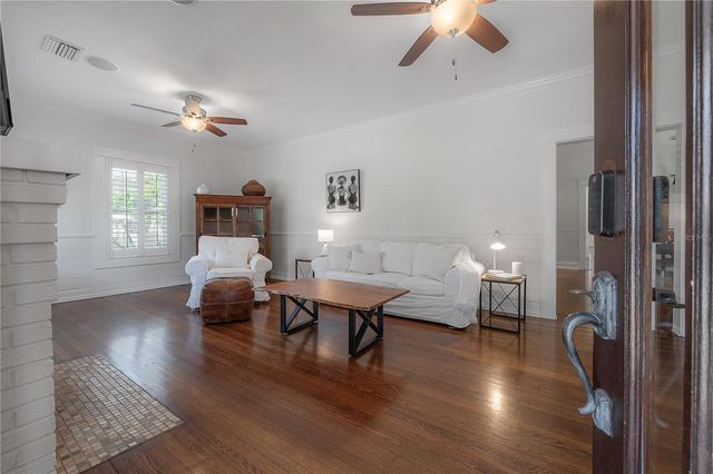 3001 W SAN JOSE STREET, Tampa, FL 33629