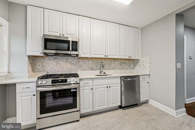 38 UPMANOR RD, Baltimore, MD 21229