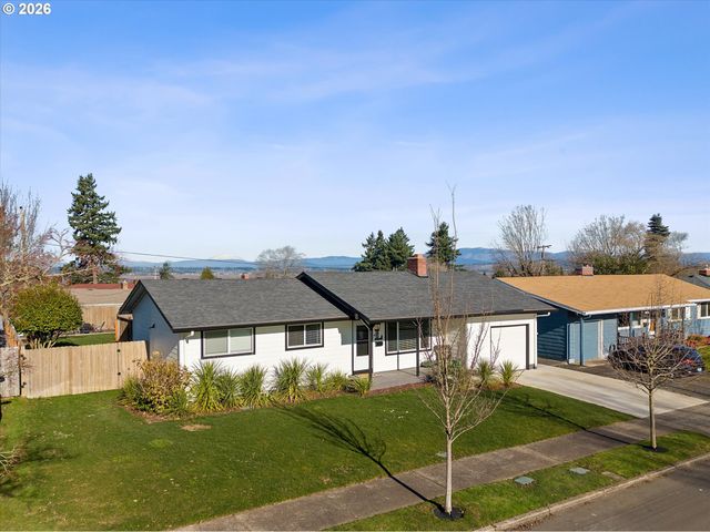 11821 Ne SISKIYOU St, Portland, OR 97220